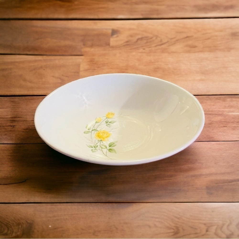 Simplicity Canonsburg Temptation Yellow Rose 8 7/8” Serving Bowl